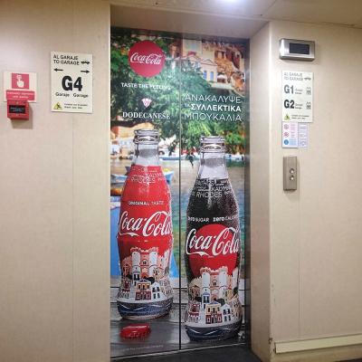 Ambient Media πλοίου ασανσερ Coca Cola